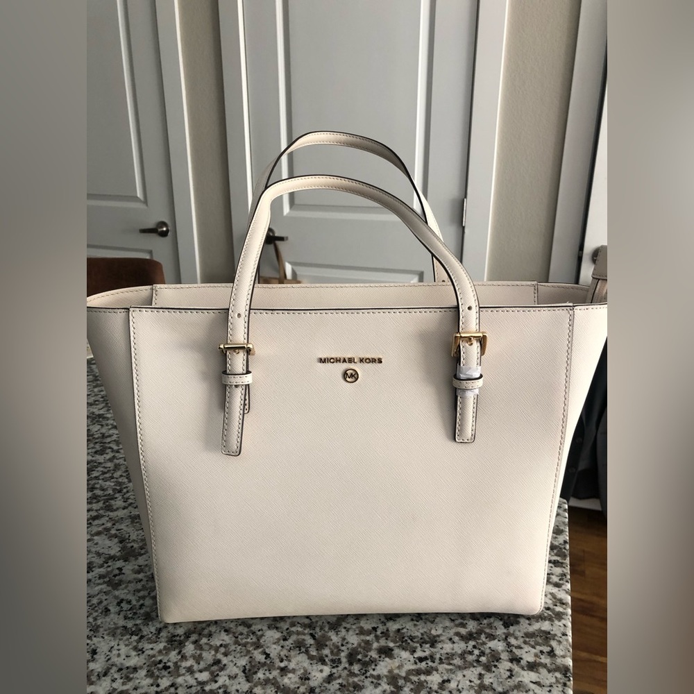 Michael Kohrs Purse - BRAND NEW